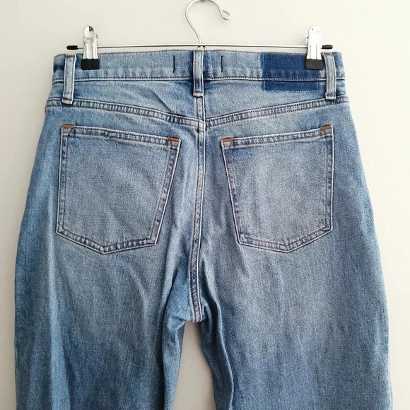 Abercrombie and Fitch The Mom High Rise Tapered Leg 90s 26" Ankle Jeans 2 or 26 - Picture 7 of 16